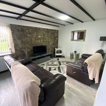 לאנדיילו Beautiful Renovated Former Coach House מראה חיצוני תמונה