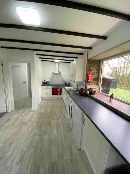 לאנדיילו Beautiful Renovated Former Coach House מראה חיצוני תמונה