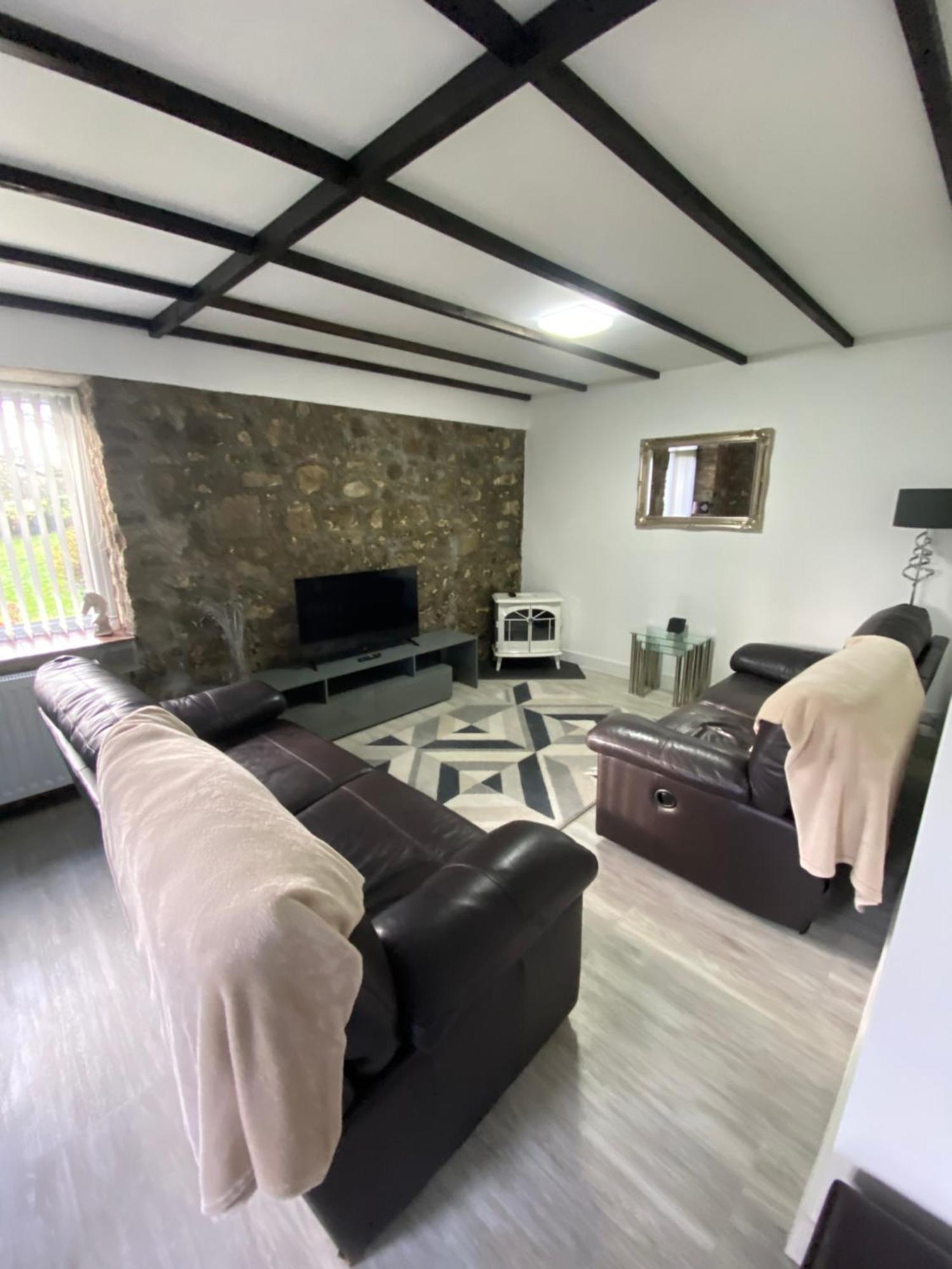 לאנדיילו Beautiful Renovated Former Coach House מראה חיצוני תמונה